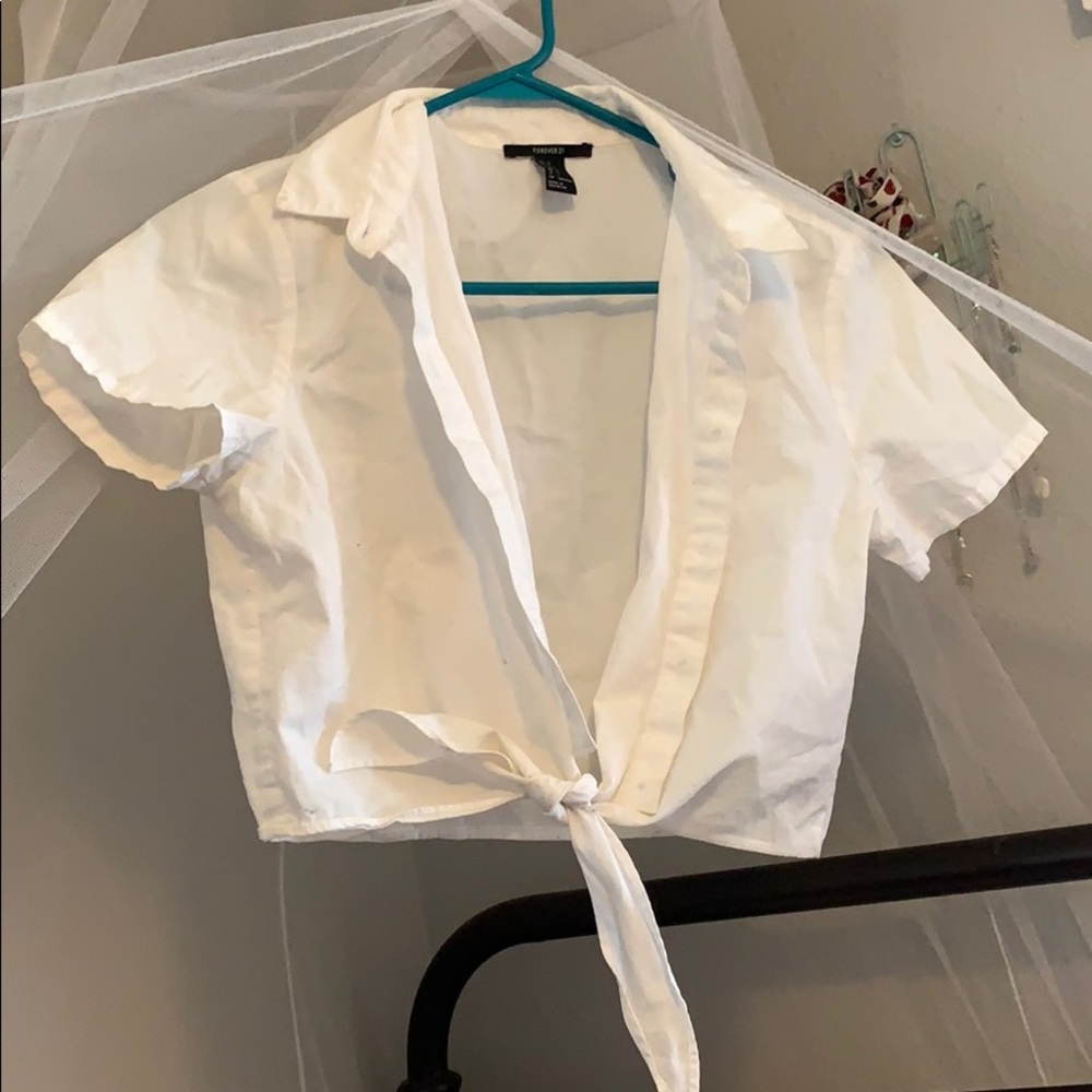 F21 crop button up toe shirt